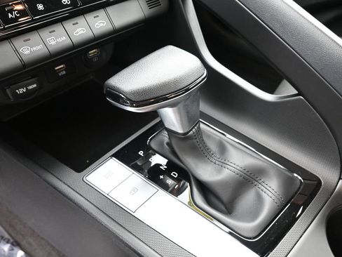 Used 2023 Hyundai Elantra SEL w/ Preferred Accessory Package FWD image 30