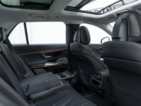 Used 2025 Mercedes-Benz E 450 4MATIC All-Terrain Wagon w/ Multicontour Seating Package image 26