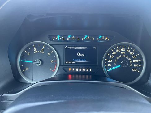 Used 2016 Ford F150 XLT w/ Equipment Group 302A Luxury image 3