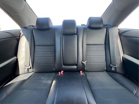 Used 2015 Toyota Camry SE FWD image 12