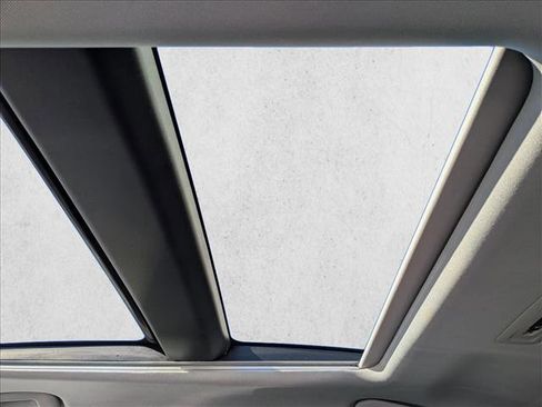 Used 2021 Toyota Camry XSE image 19