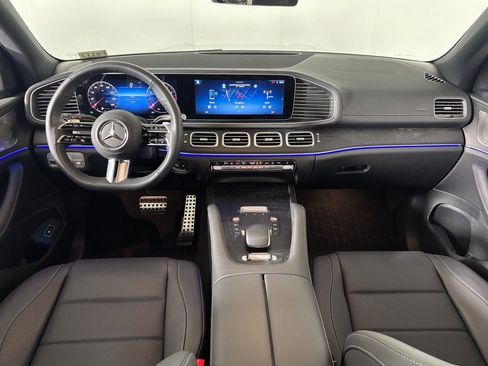 Used 2025 Mercedes-Benz GLS 450 4MATIC image 15