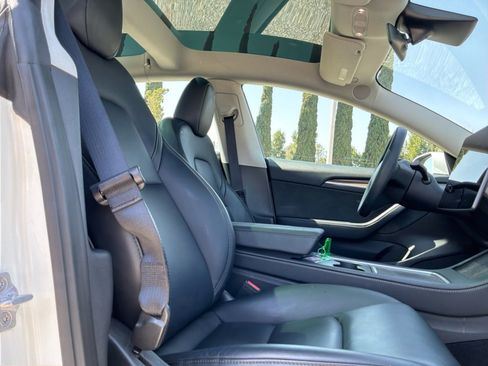 Used 2023 Tesla Model 3 Standard Range RWD image 21