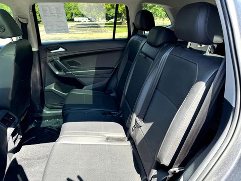Used 2020 Volkswagen Tiguan SEL image 36