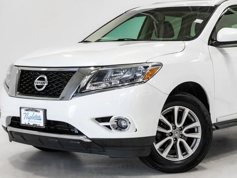 Used 2014 Nissan Pathfinder SL w/ SL Premium Package AWD/4WD image 2