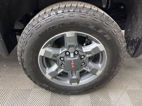 New 2026 GMC Sierra 2500 SLT w/ SLT Premium Package image 4