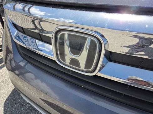 Used 2021 Honda Pilot EX image 2