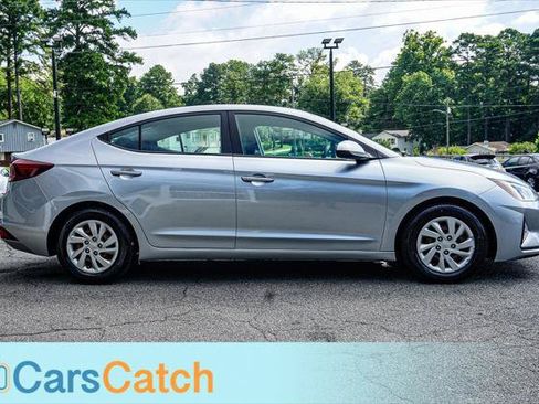 Used 2020 Hyundai Elantra SE w/ Cargo Package (C1) FWD image 9
