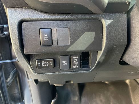 Used 2021 Toyota Tacoma TRD Sport w/ Technology Package AWD/4WD image 30