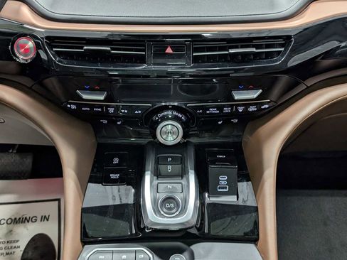 Used 2023 Acura MDX SH-AWD w/ Technology Package image 20