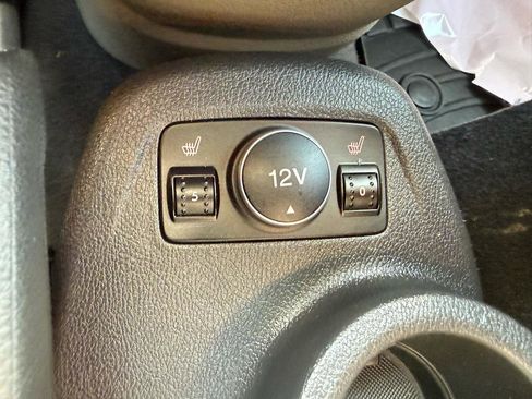 Used 2016 Ford Transit Connect Titanium FWD image 20