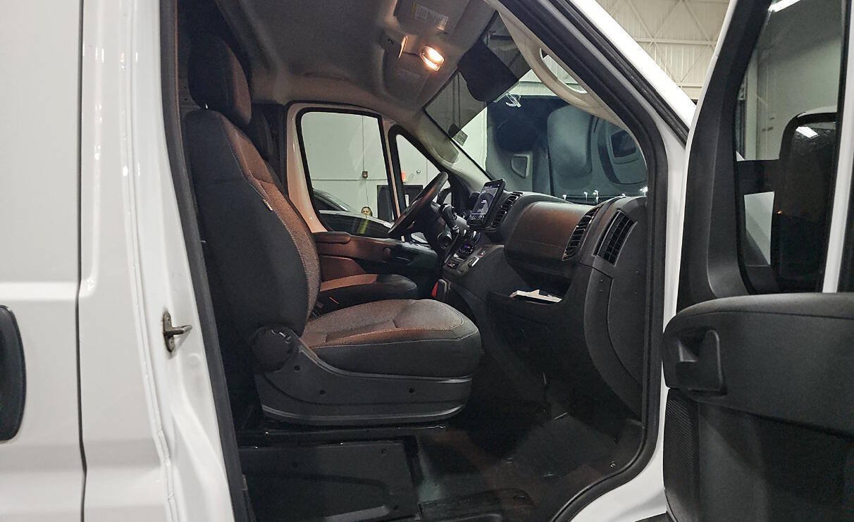 Used 2023 RAM ProMaster 2500 w/ Premium Convenience Group (B) FWD image 9