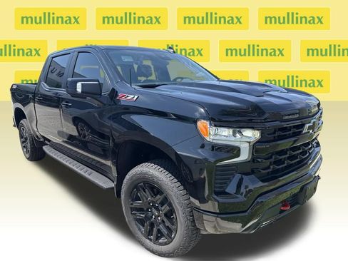 Used 2026 Chevrolet Silverado 1500 LT Trail Boss w/ Safety Package AWD/4WD image 1