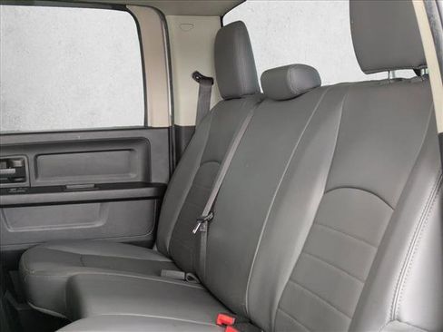 Used 2019 RAM 1500 Tradesman w/ Chrome Appearance Group image 22
