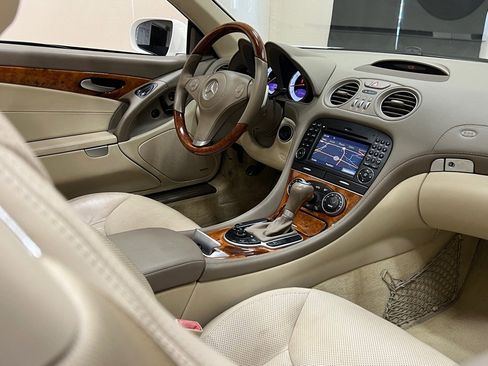 Used 2009 Mercedes-Benz SL 550 image 28