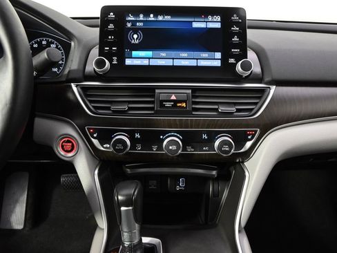 Used 2018 Honda Accord EX-L image 27