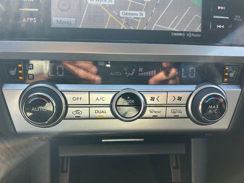 Used 2015 Subaru Outback 2.5i Limited AWD/4WD image 14