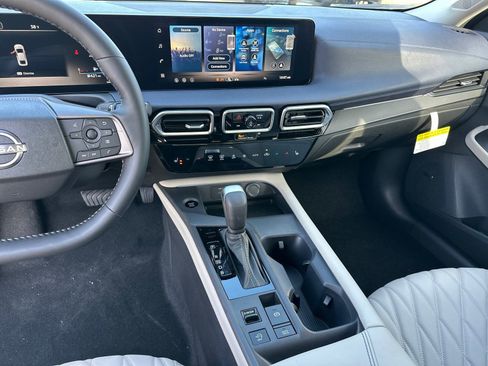 New 2026 Nissan Sentra SL w/ Floor Mat Package FWD image 28