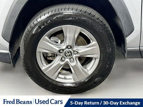 Used 2024 Toyota RAV4 XLE AWD/4WD image 31