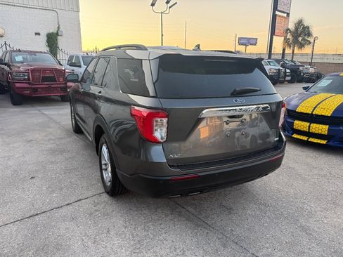 Used 2020 Ford Explorer XLT image 6