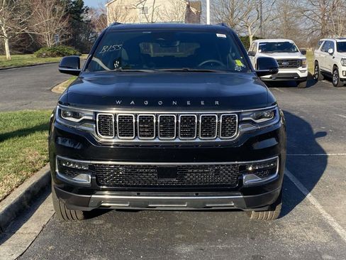 Used 2022 Jeep Wagoneer Series III w/ Premium Group I image 2