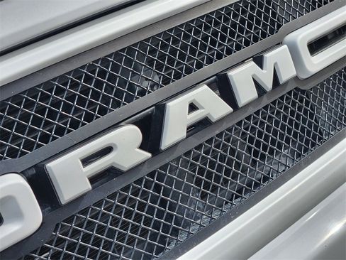 Used 2022 RAM 1500 Laramie w/ Sport Appearance Package image 12