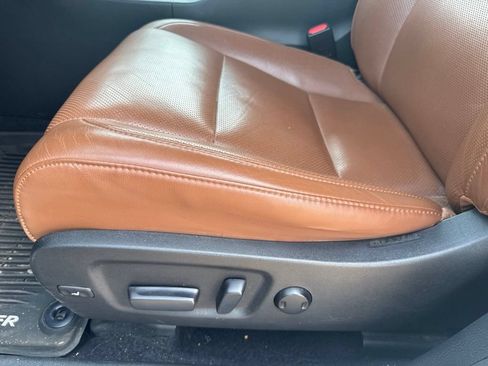 Used 2018 Toyota Highlander Limited AWD/4WD image 23