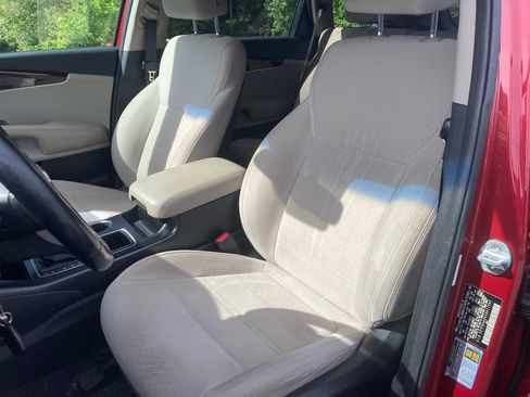 Used 2018 Kia Sorento FWD image 6