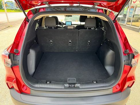 Used 2020 Ford Escape SE image 35
