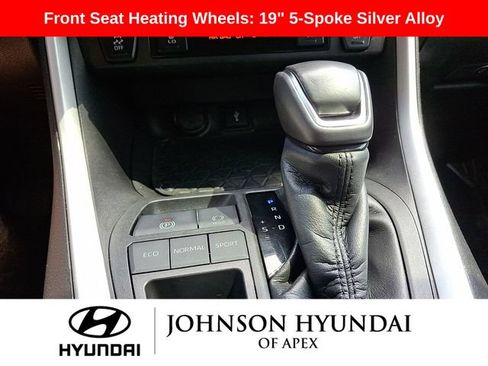 Used 2022 Toyota RAV4 XLE Premium FWD image 14