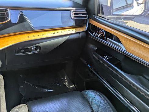 Used 2022 Jeep Grand Wagoneer Series III w/ Rear Seat Video Group 1 image 18
