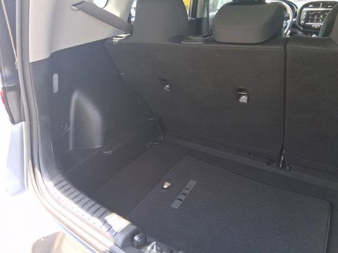 Used 2025 Kia Soul LX FWD image 27