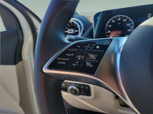 Certified 2025 Mercedes-Benz GLA 250 image 22