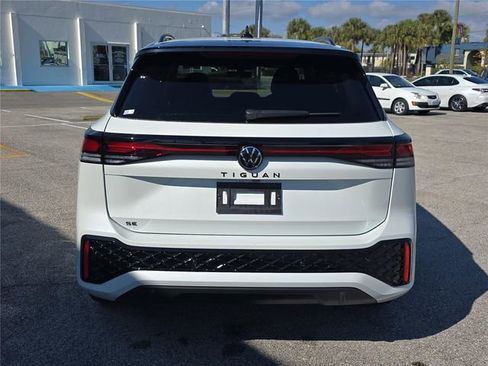 New 2026 Volkswagen Tiguan SE R-Line image 5