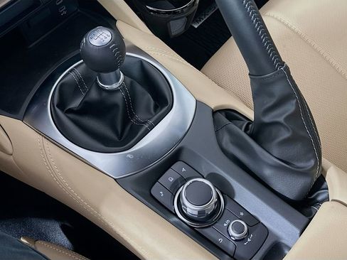 New 2026 MAZDA MX-5 Miata RF Grand Touring w/ Appearance Package RWD image 17