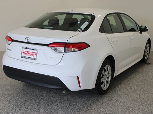 Used 2024 Toyota Corolla LE FWD image 7