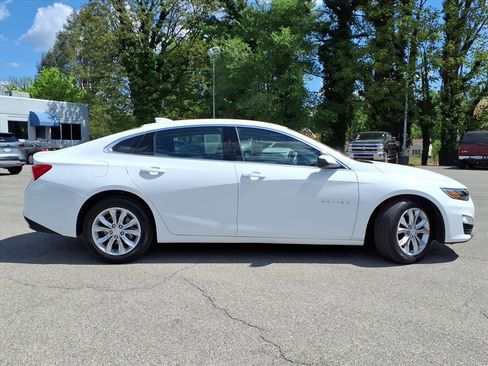 Used 2024 Chevrolet Malibu LT image 3