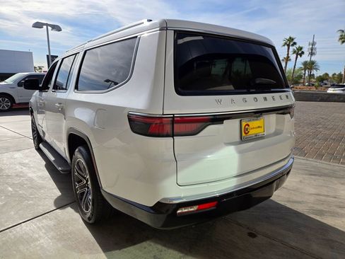 Used 2024 Jeep Wagoneer L Series II w/ Flexible Seating Group image 3