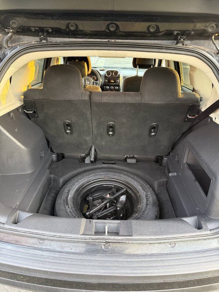 Used 2014 Jeep Compass Sport w/ Power Value Group FWD image 16