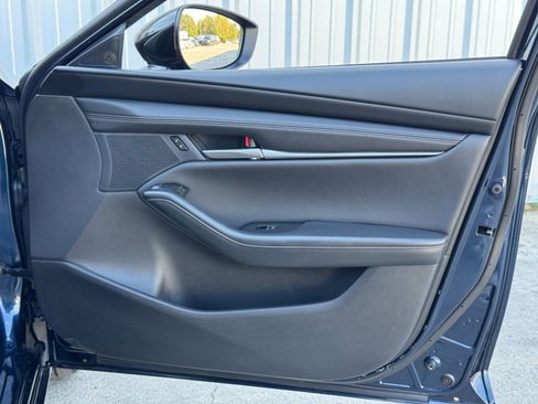 Used 2025 MAZDA MAZDA3 s image 39