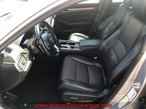Used 2018 Honda Accord Sport image 11