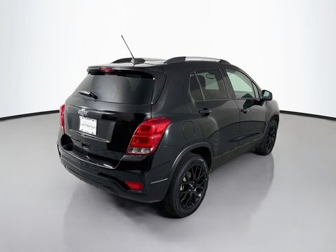Used 2022 Chevrolet Trax LT w/ Premium Seat Package AWD/4WD image 9