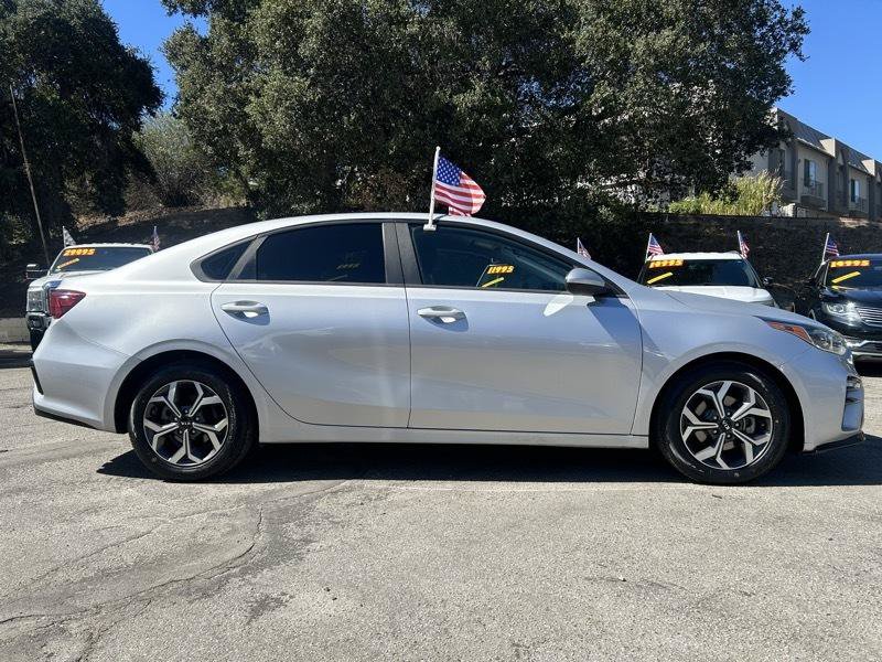 Used 2019 Kia Forte LXS FWD image 3