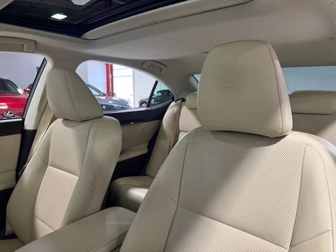 Used 2016 Lexus ES 350 w/ Premium Package w/Wood Trim FWD image 17