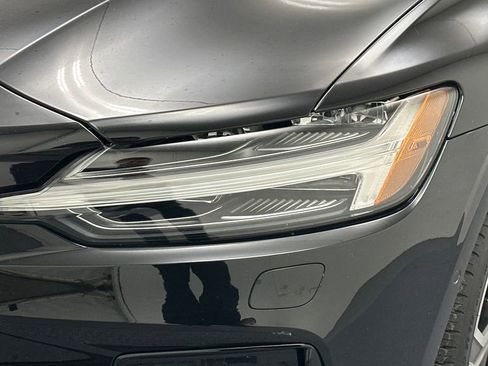 Used 2024 Volvo S60 B5 Plus w/ Climate Package image 22