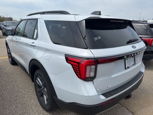 New 2026 Ford Explorer Active w/ Active Comfort Package AWD/4WD image 18