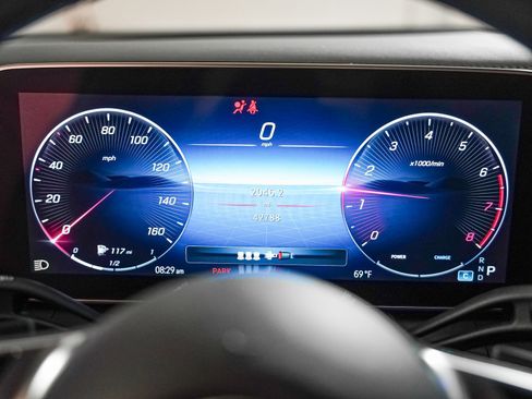 Certified 2023 Mercedes-Benz GLC 300 image 17