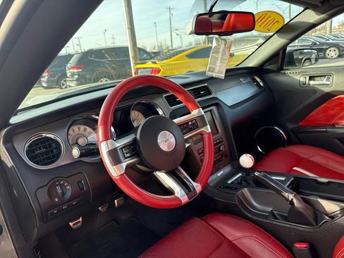 Used 2010 Ford Mustang GT image 8
