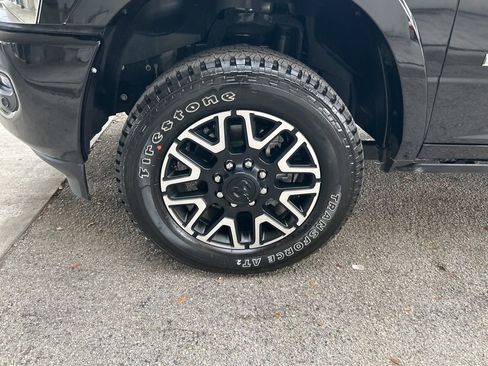 Used 2025 RAM 2500 Limited AWD/4WD image 16