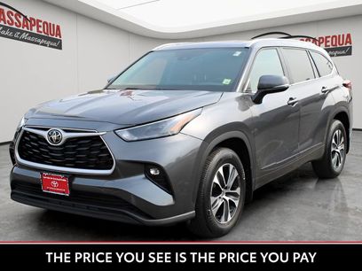 Certified 2025 Toyota Highlander XLE